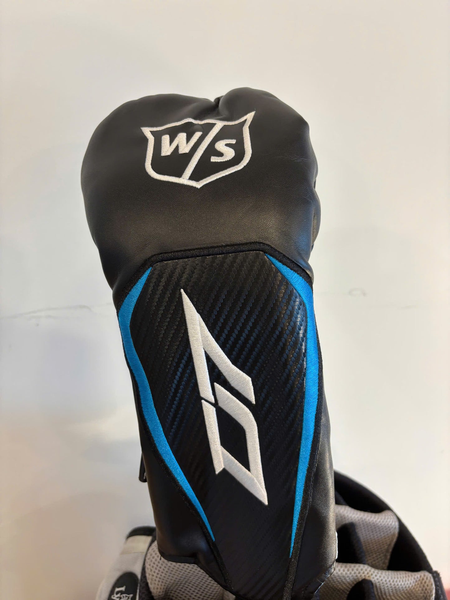 Wilson Staff D9 10.5° Driver